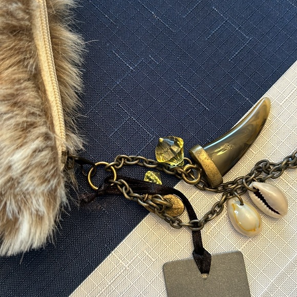 RIVER ISLAND faux fur mini wallet/coin purse - Picture 5 of 8